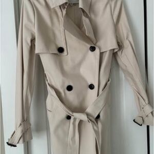 Club Monaco Light Tan Double-Breasted Trench Coat